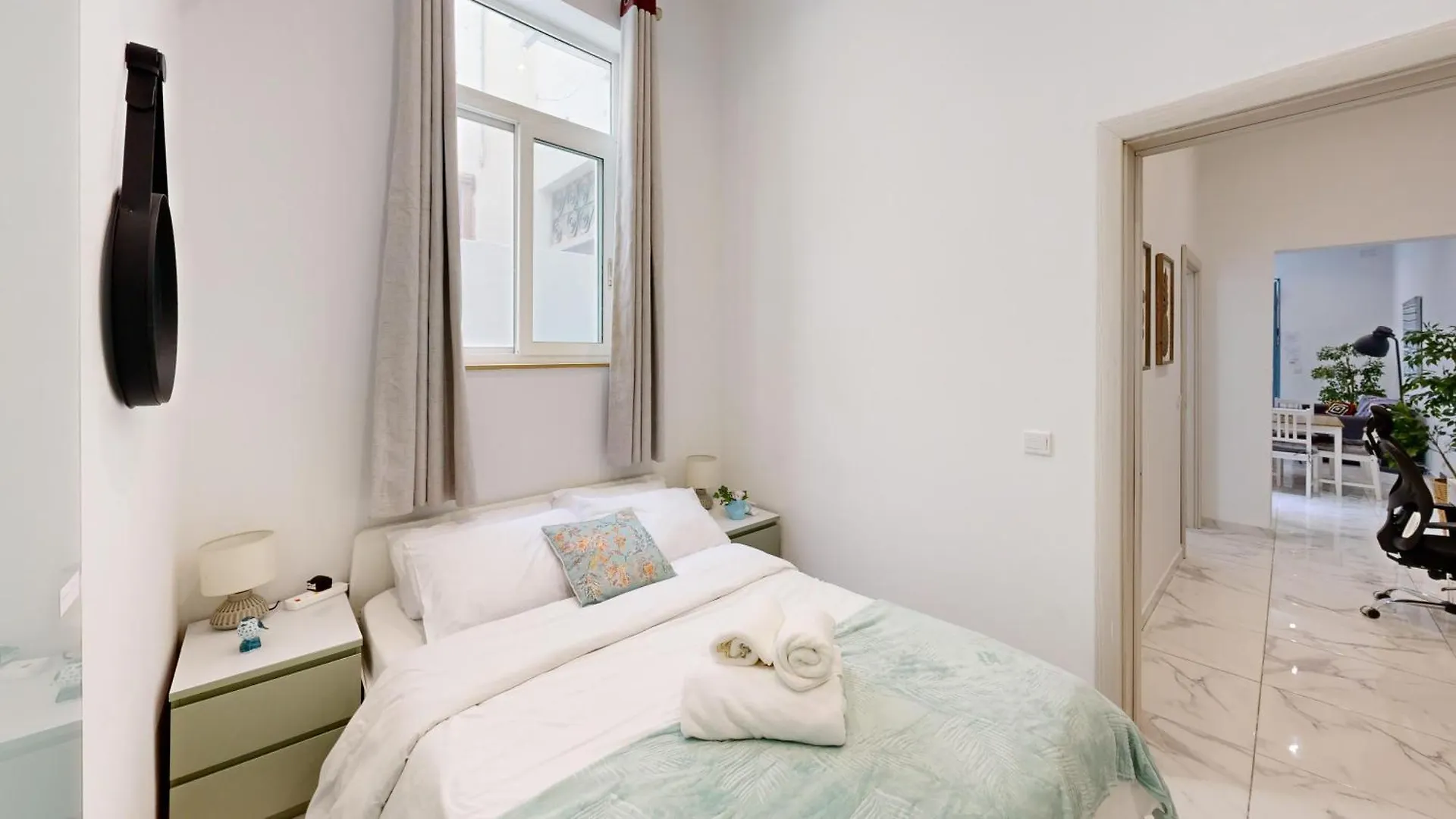 Cosy Seaside Apartment Steps Away From The Sea Gzira