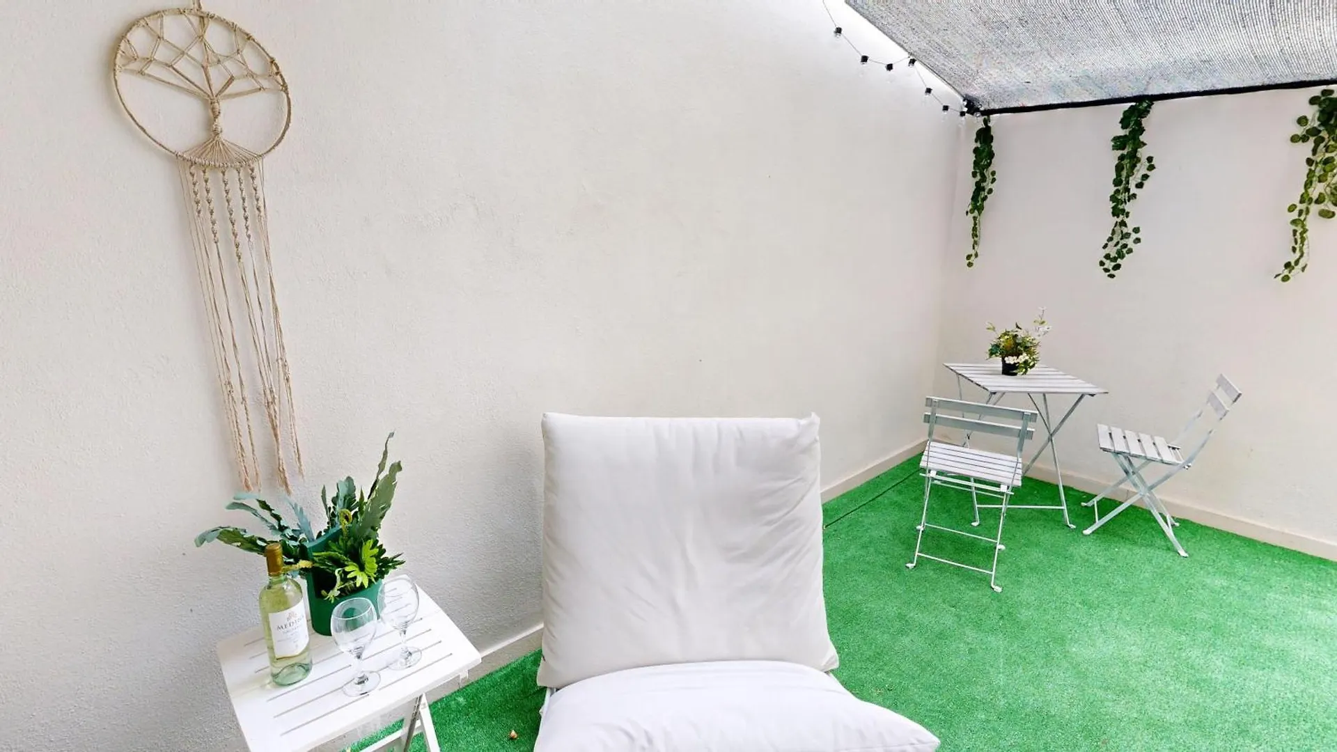 Cosy Seaside Apartment Steps Away From The Sea Gzira