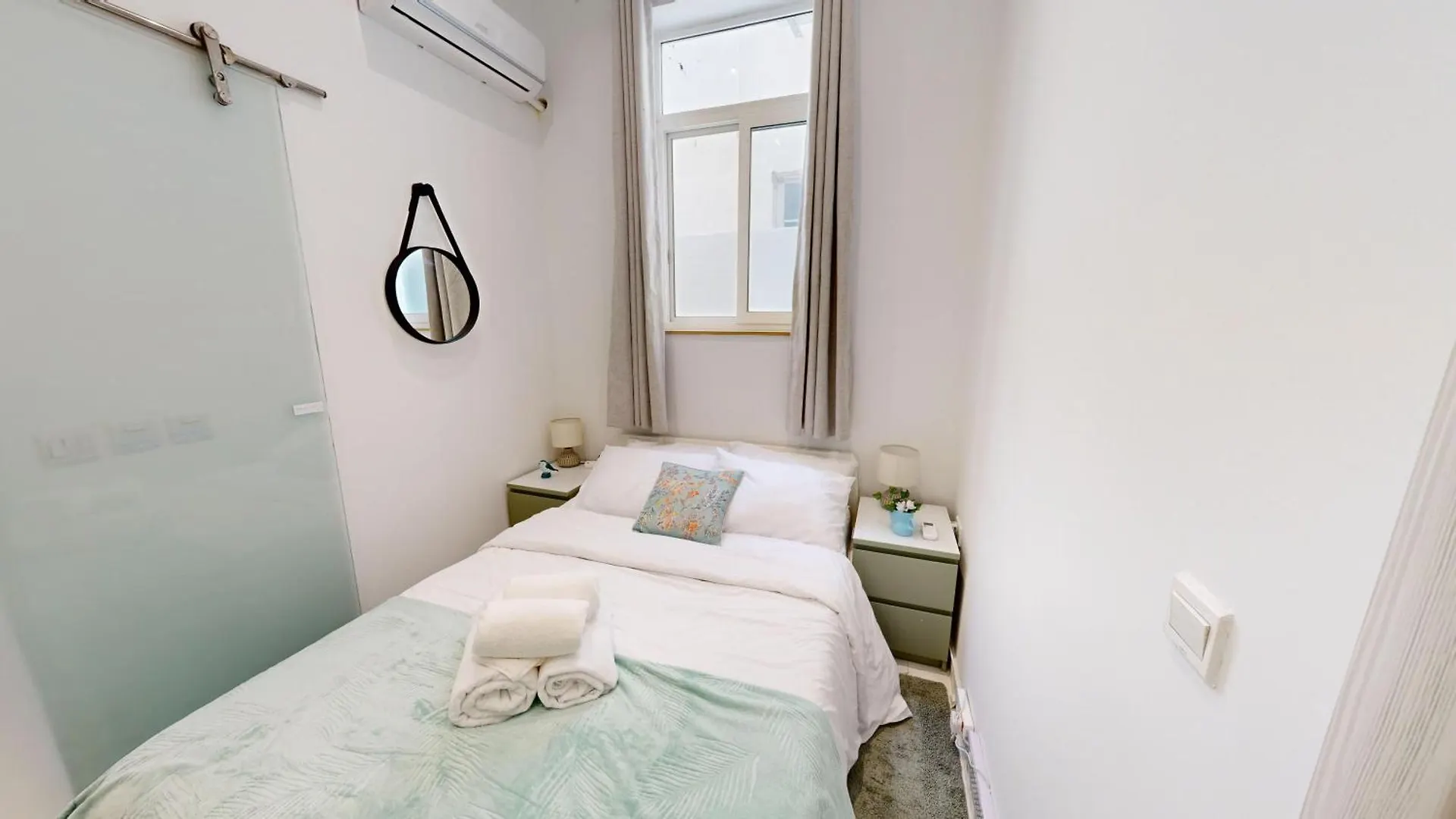 Cosy Seaside Apartment Steps Away From The Sea Gzira Malta