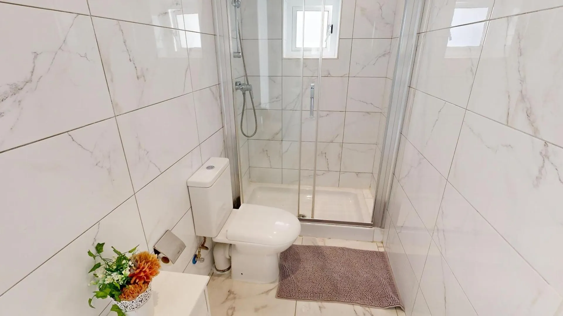 Cosy Seaside Apartment Steps Away From The Sea Gzira Malta