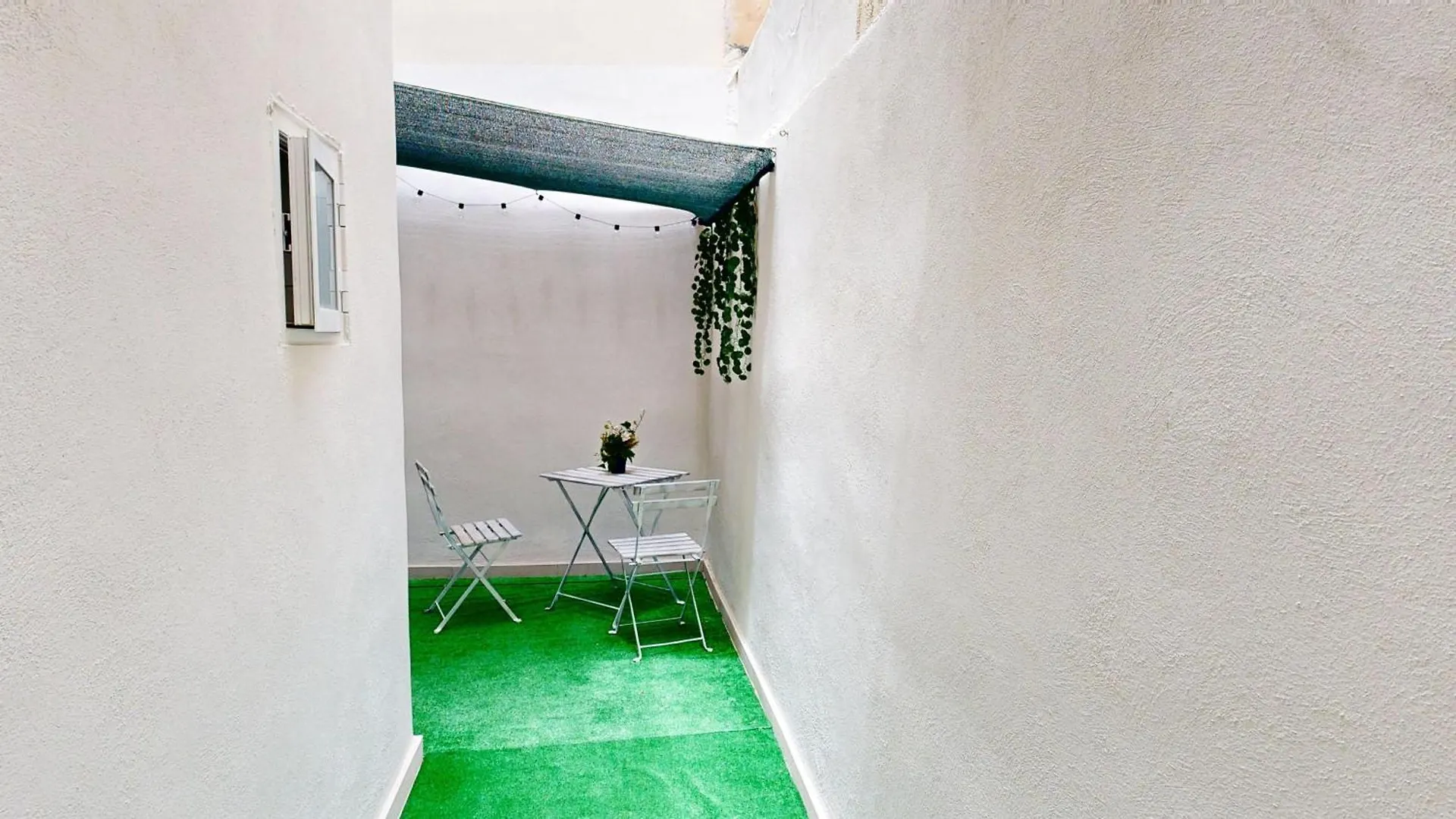 Cosy Seaside Apartment Steps Away From The Sea Gzira