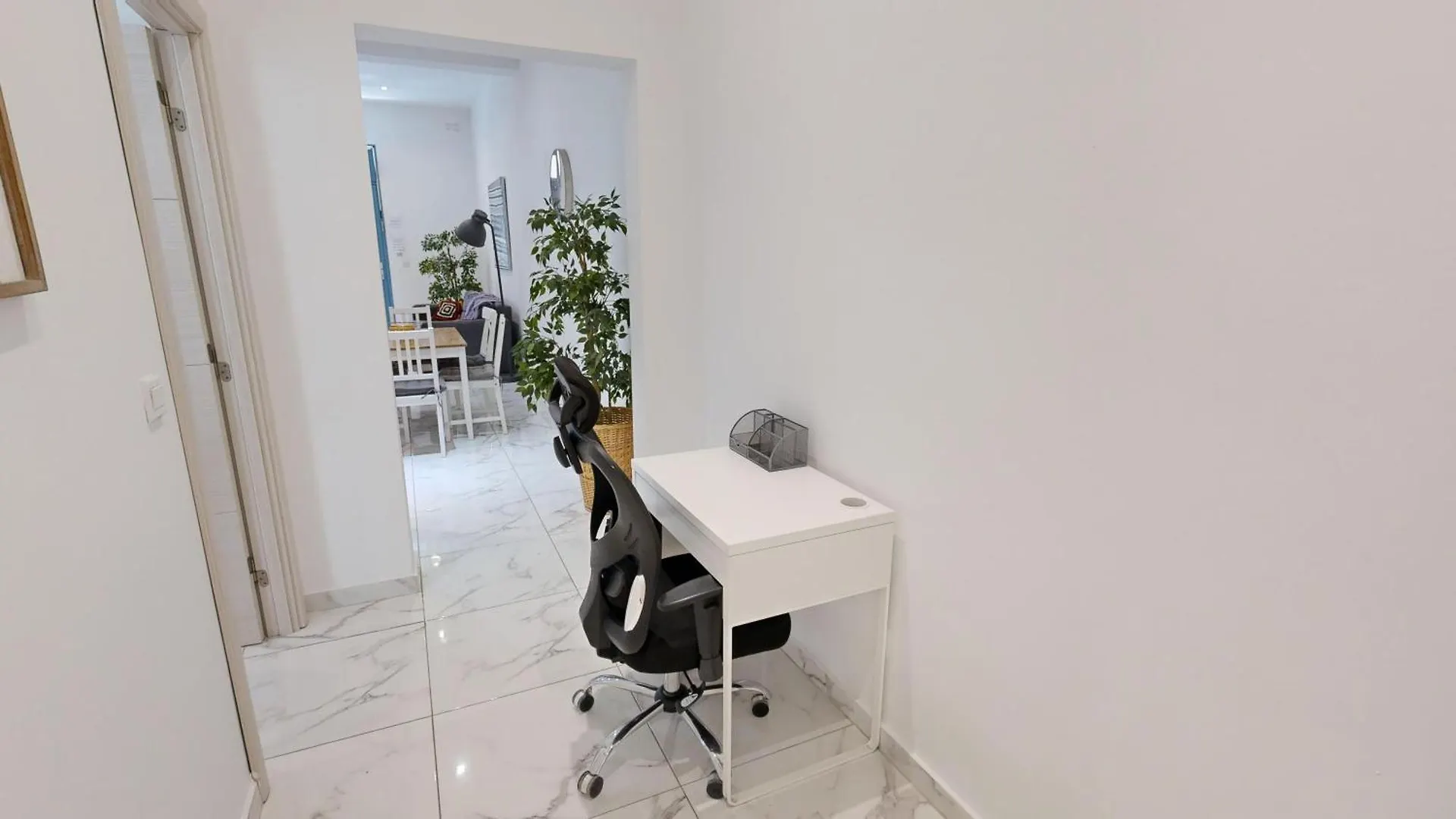 Cosy Seaside Apartment Steps Away From The Sea Gzira